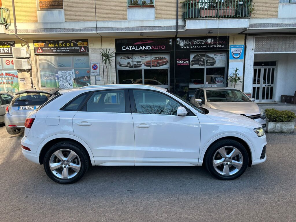 AUDI Q3 2.0 TDI 120 CV S-TRONIC